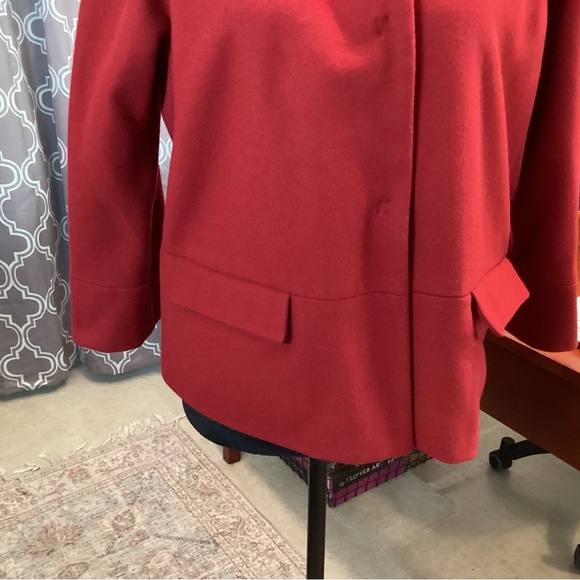 DKNY - Picture 7 of 9